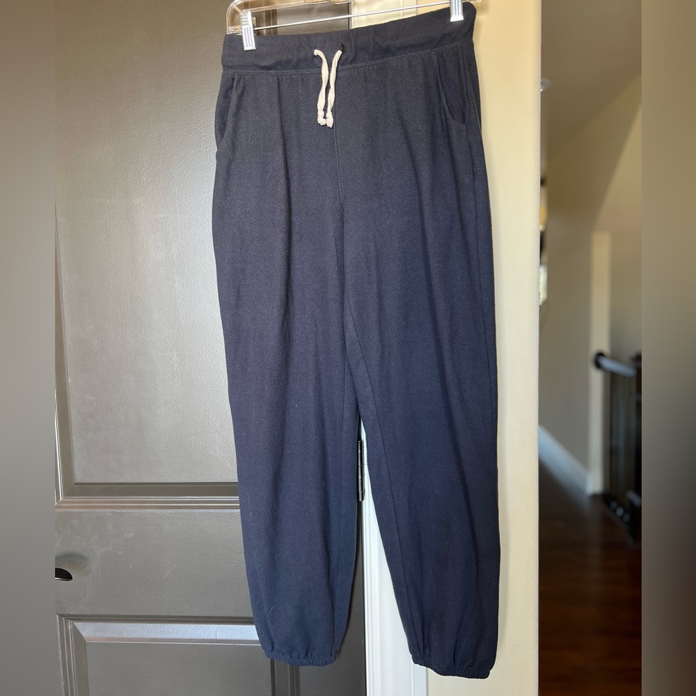 𝓒𝓪𝓻𝓵𝔂 𝓙𝓮𝓪𝓷 𝓛𝓸𝓼 𝓐𝓷𝓰𝓮𝓵𝓮𝓼 Cozy Joggers in Navy